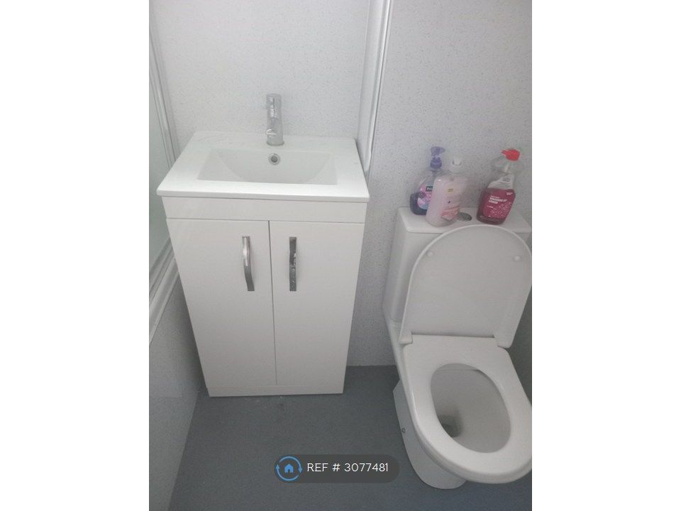 Property photo 2 of 3