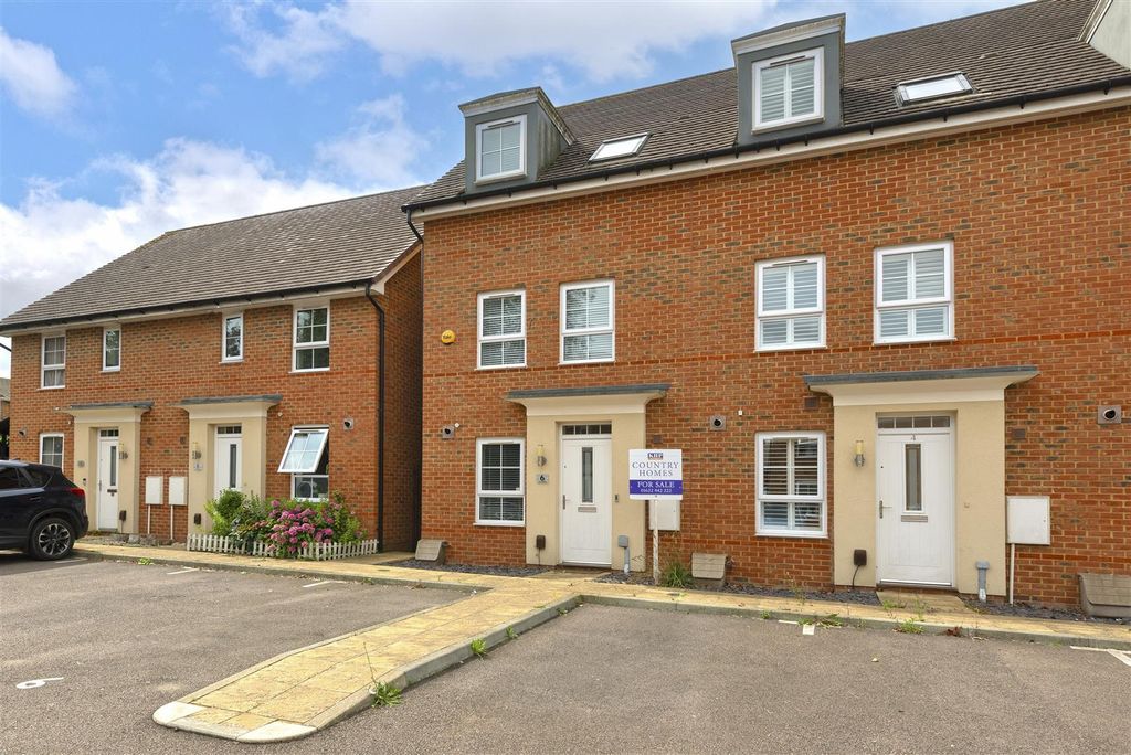Property photo 1 of 18 6Heron01.Jpg