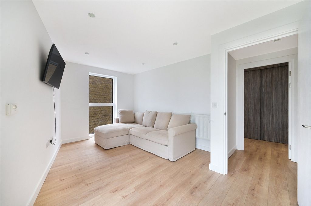 Property photo 1 of 8 Picture No. 05