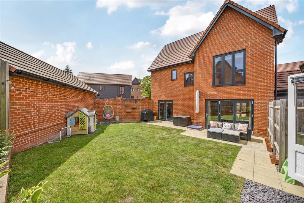 Property photo 2 of 22 4-681Cba04A5867-1288273-Arw-4.Jpg