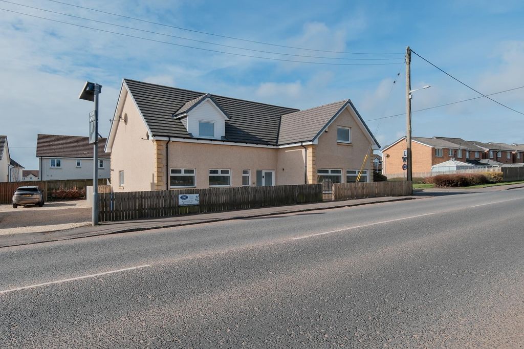 Property photo 2 of 71