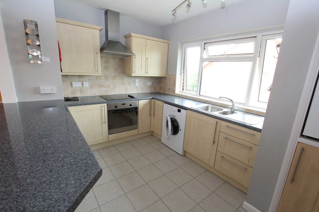 Property photo 3 of 9