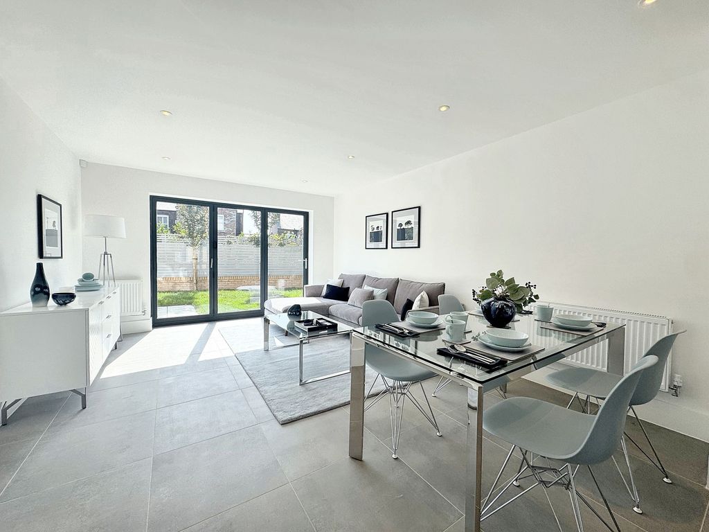 Property photo 2 of 48