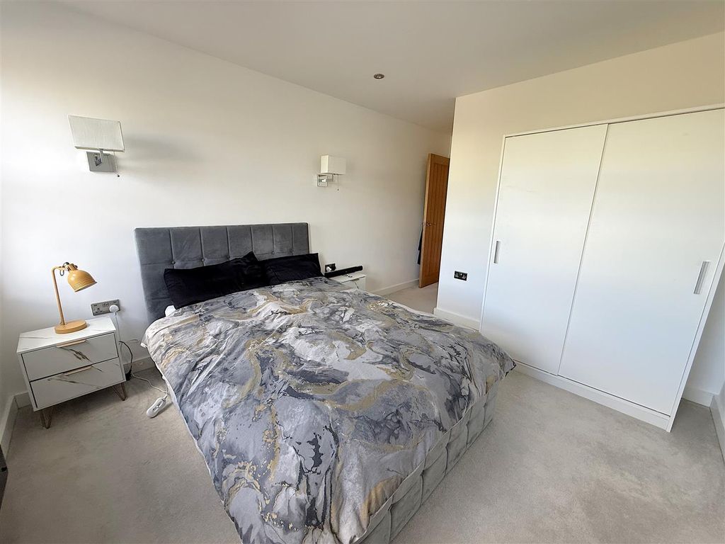 Additional image 8 of 2 bed flat for saleCrescent House, Woodside Park, Rugby CV21