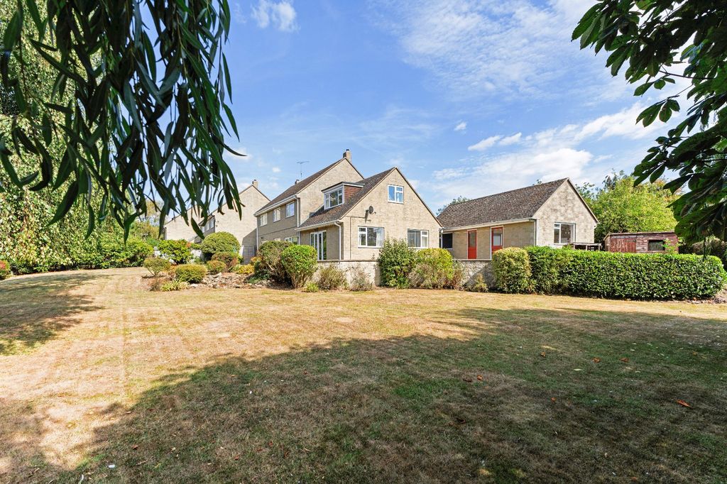 Property photo 2 of 17 Picture No. 19