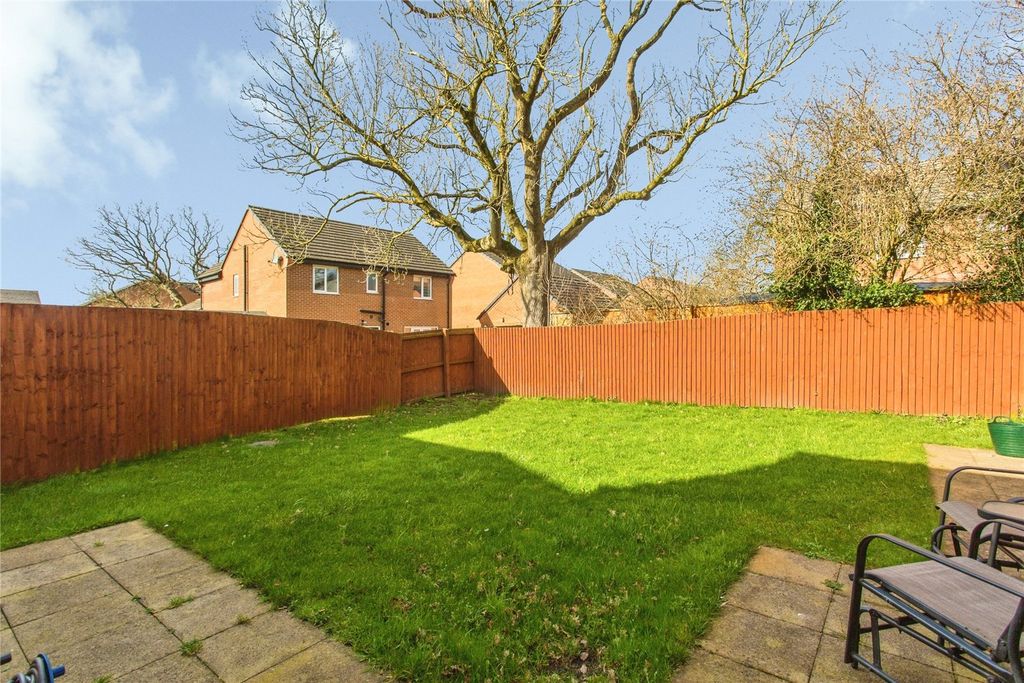 Property photo 2 of 28 Picture No. 02