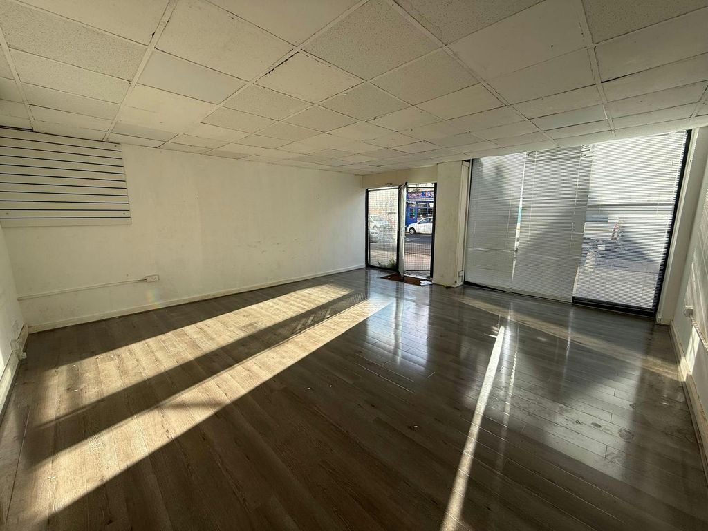 Property photo 3 of 5 Whatsapp Image 20251106 At 142006_45d93597.Jpg