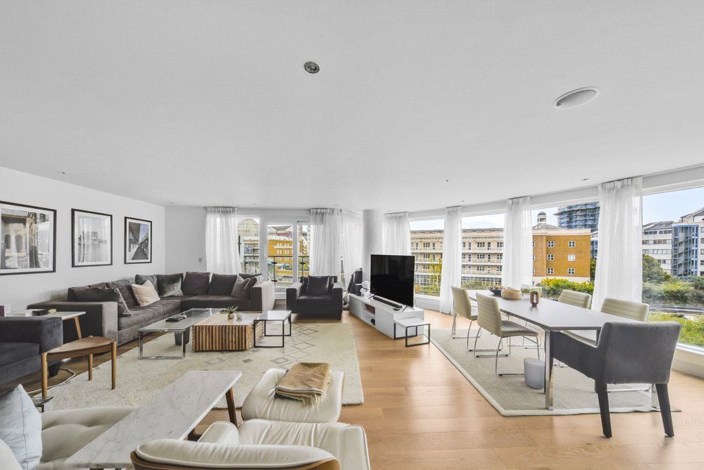 Property photo 3 of 16 Picture No. 14