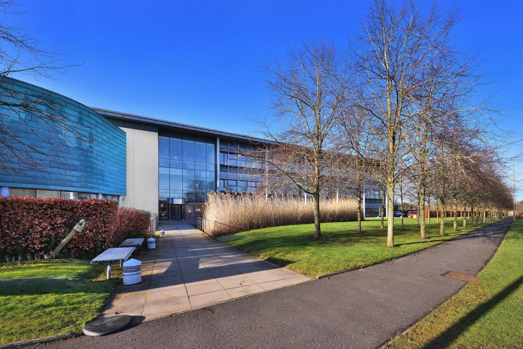 Property photo 2 of 8 Photo 2