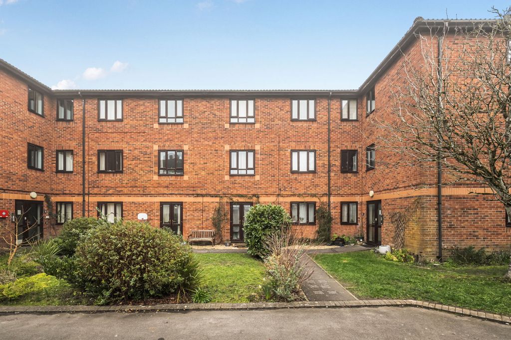 Property photo 1 of 17