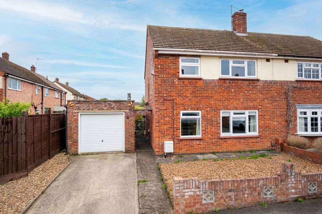 Property photo 1 of 18