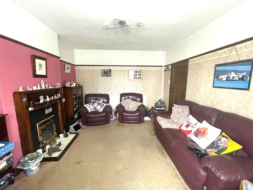 Property photo 2 of 20 Picture No. 04