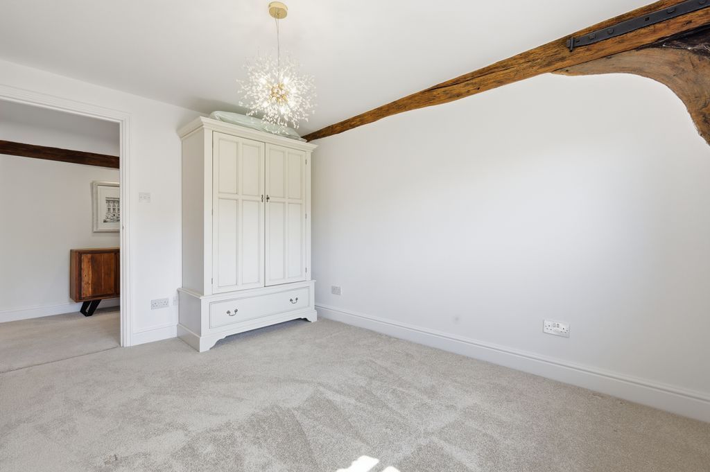 Additional image 17 of 5 bed barn conversion for saleThe Barn, Church Street, Billericay CM11