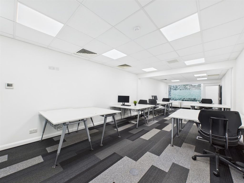 Property photo 1 of 10 Cam04237G0-Pr0234-Still004.Jpg