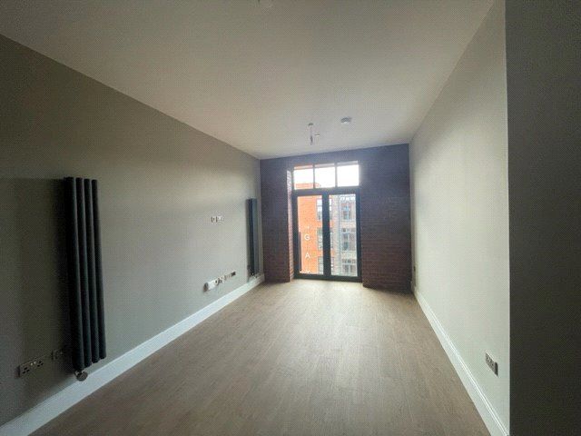 Property photo 2 of 11 Picture No. 03