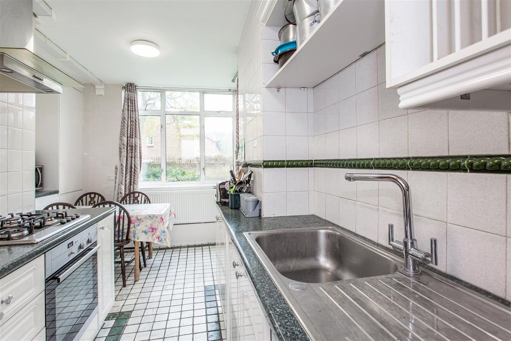 Property photo 3 of 13 Kitchen/Diner