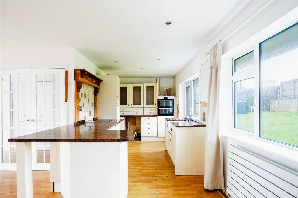 Property photo 3 of 10 Kitchen/Diner