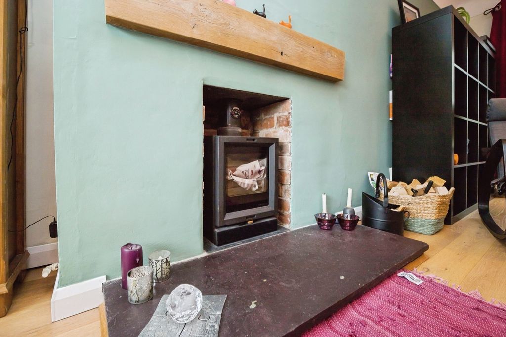 Property photo 3 of 17 Photo