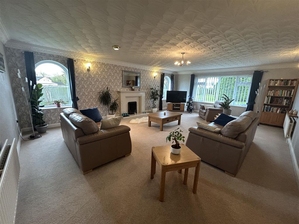 Property photo 2 of 15 Image00081.Jpeg