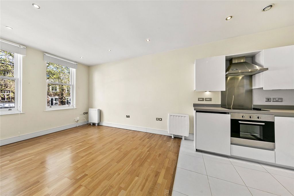 Property photo 3 of 7 Picture No. 10