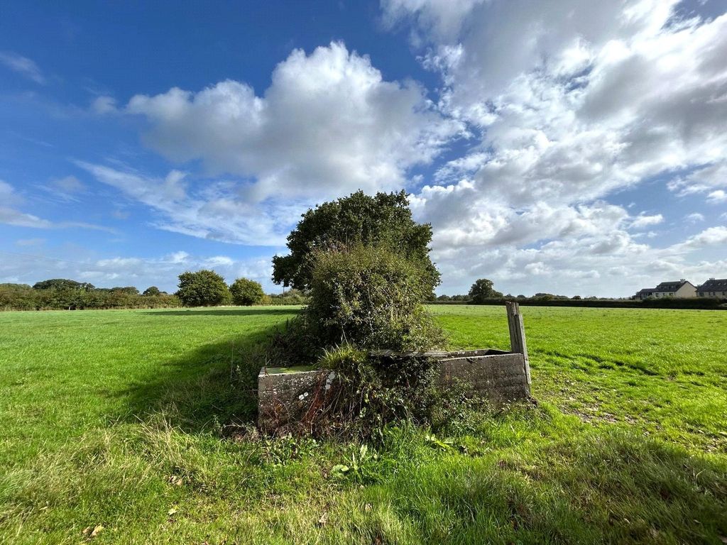 Property photo 3 of 4 Picture No. 05