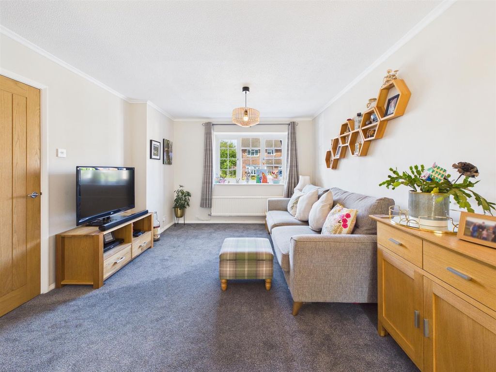 Property photo 3 of 16