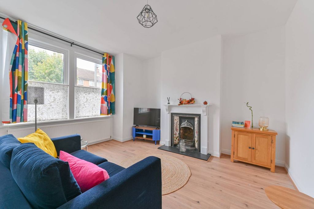 Property photo 1 of 13