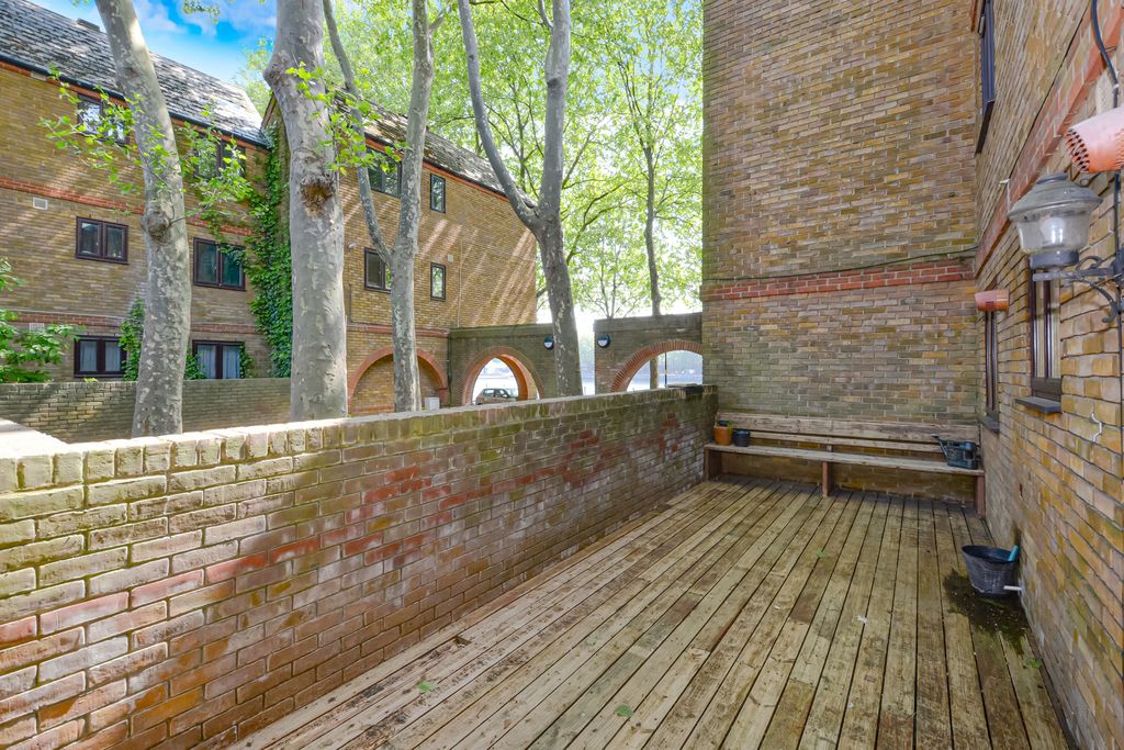 Property photo 1 of 12 Ot7Hmund