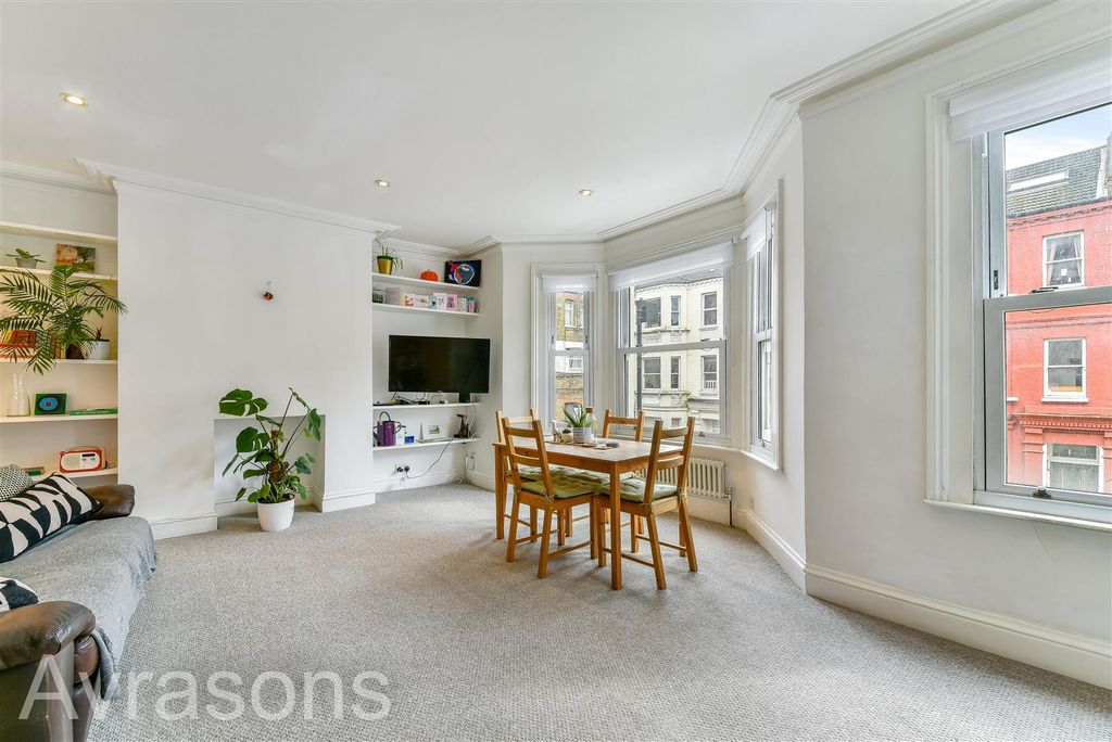 Property photo 1 of 10 Living Room