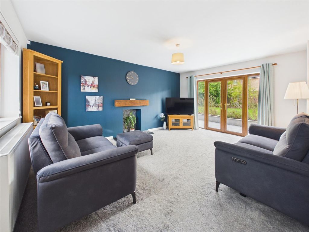 Property photo 3 of 22