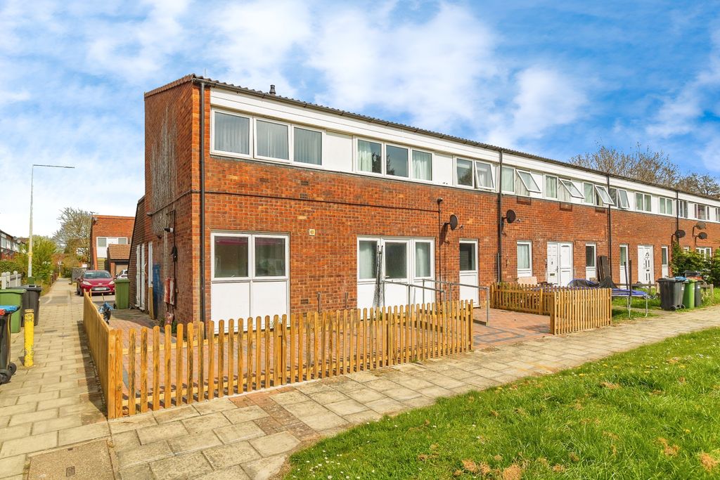 Property photo 1 of 11