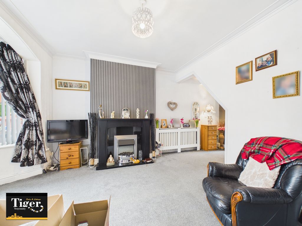 Property photo 3 of 14
