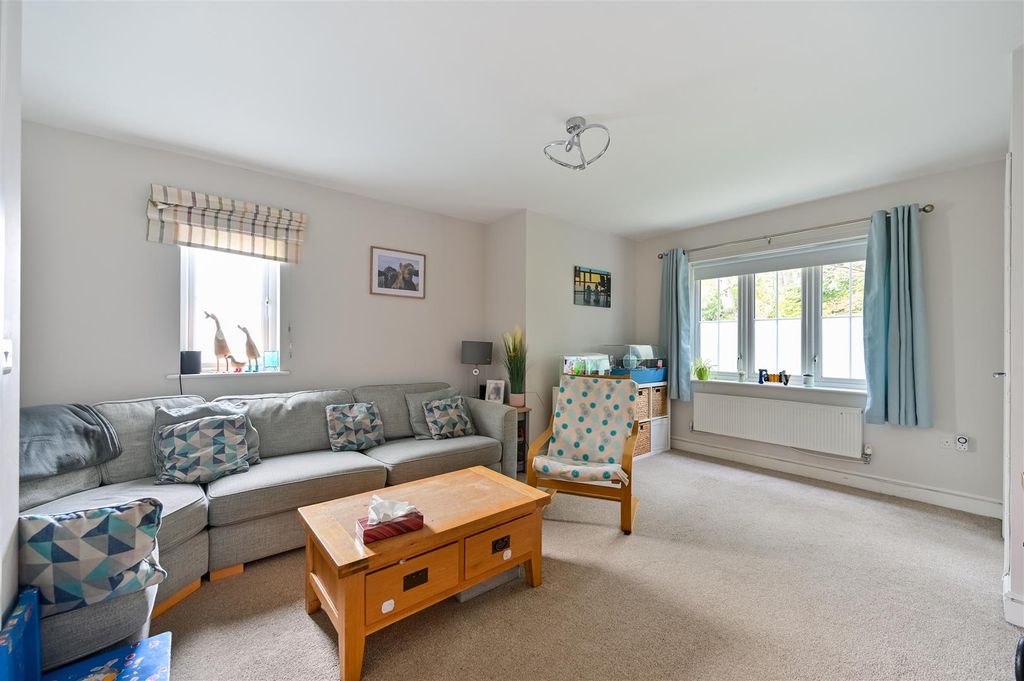 Property photo 2 of 18