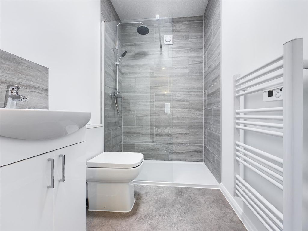 Property photo 3 of 11 Cam00771P1-Pr0160-Still09.Jpg