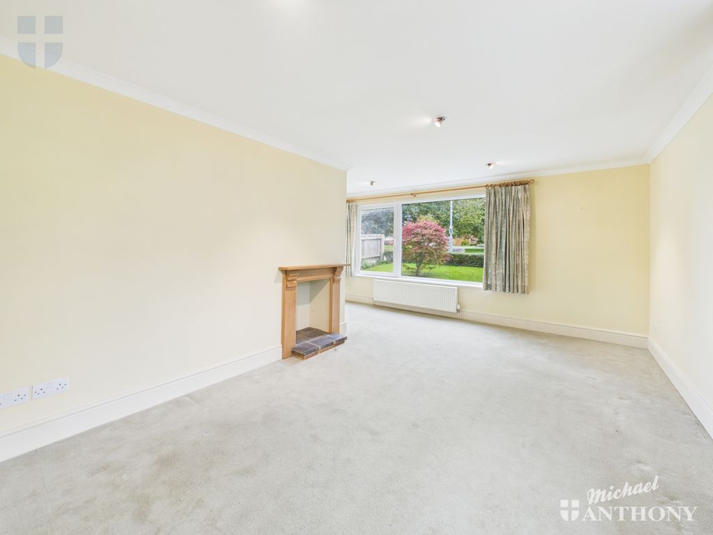 Property photo 2 of 12 Cam03852G0-Pr0454-Still012