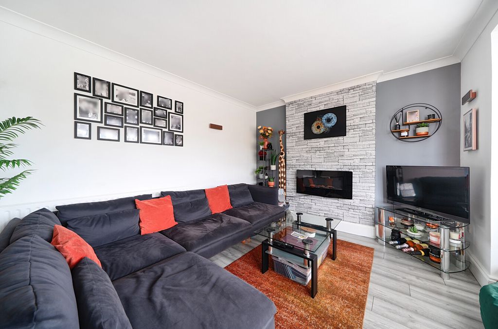 Property photo 3 of 16 1347408-4-68B6d61...