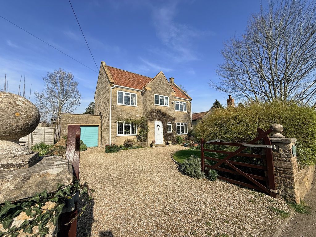 Property photo 1 of 18 Front Aspect