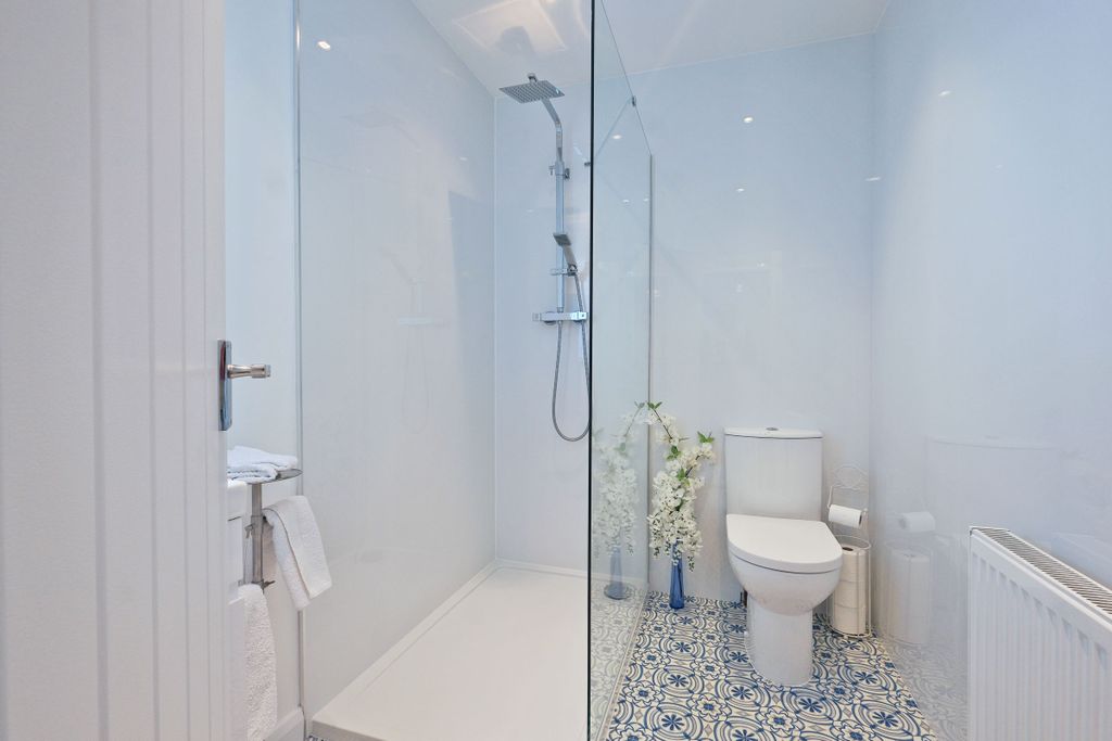 Property photo 3 of 26