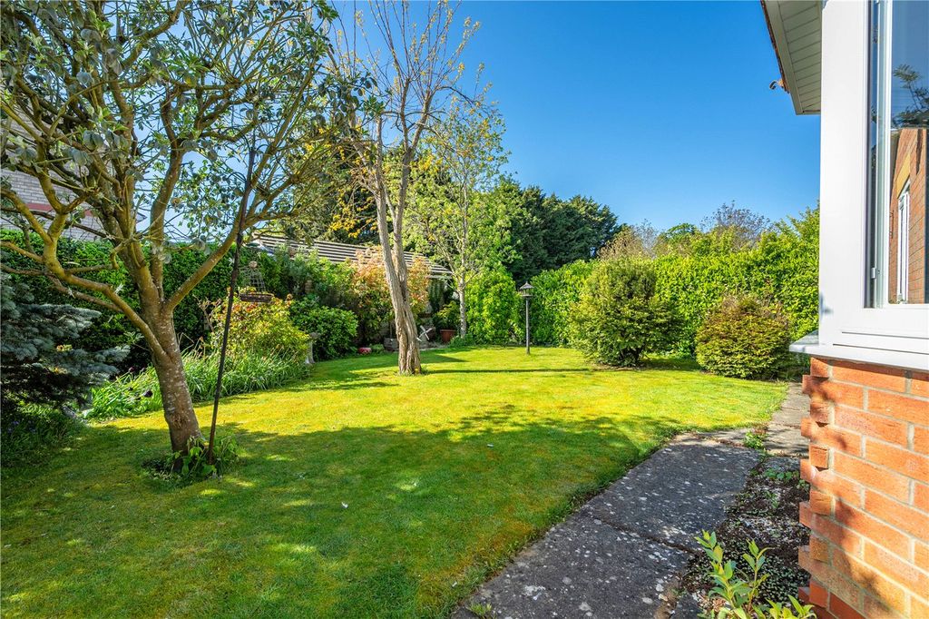 Property photo 2 of 16 Picture No. 05