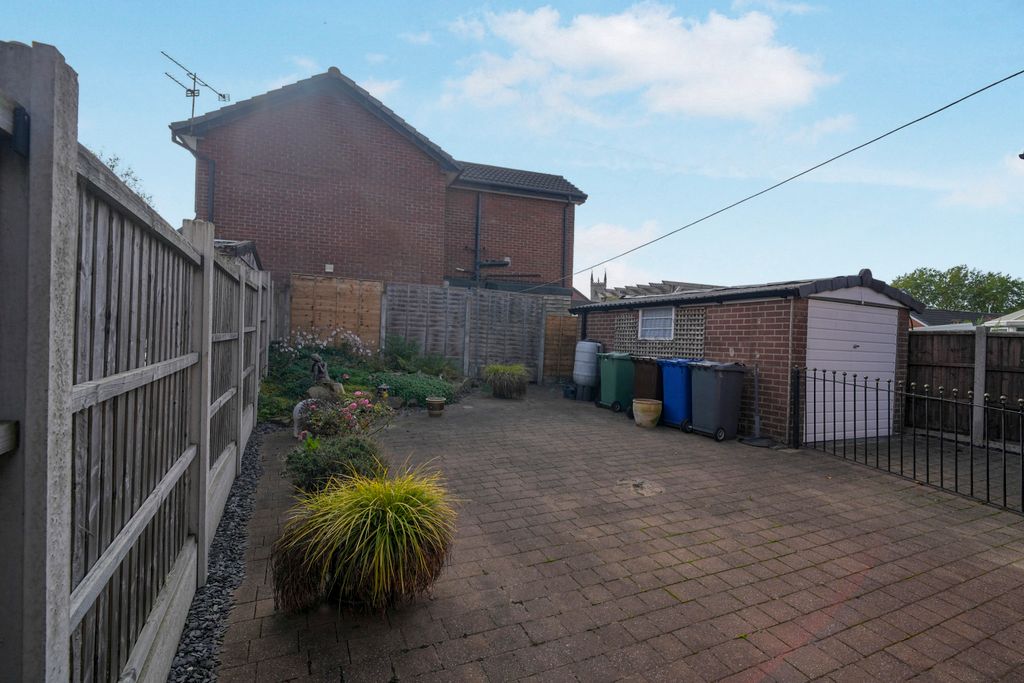 Property photo 3 of 28 Photo #3