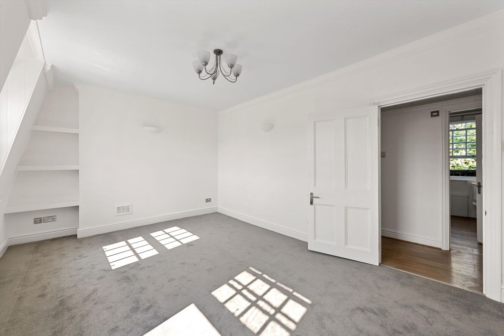 Property photo 2 of 14 Image