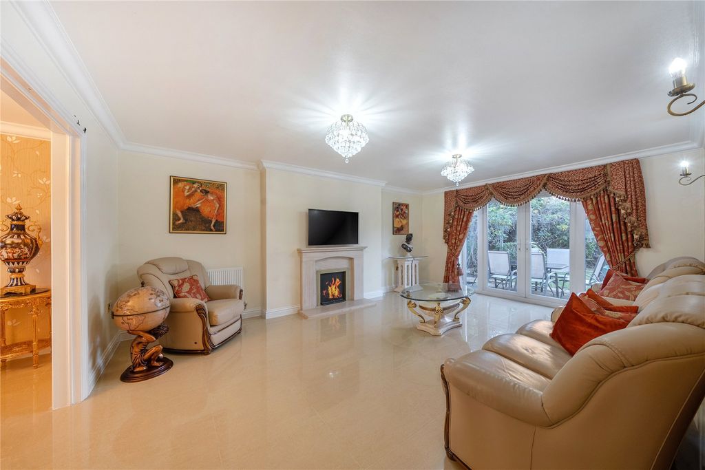 Additional image 8 of 6 bed country house for saleSandringham Drive, Dartford, Kent DA2