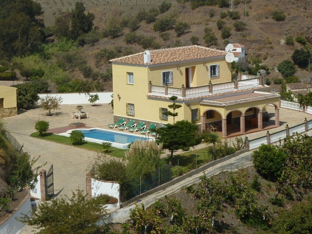 Property photo 2 of 10