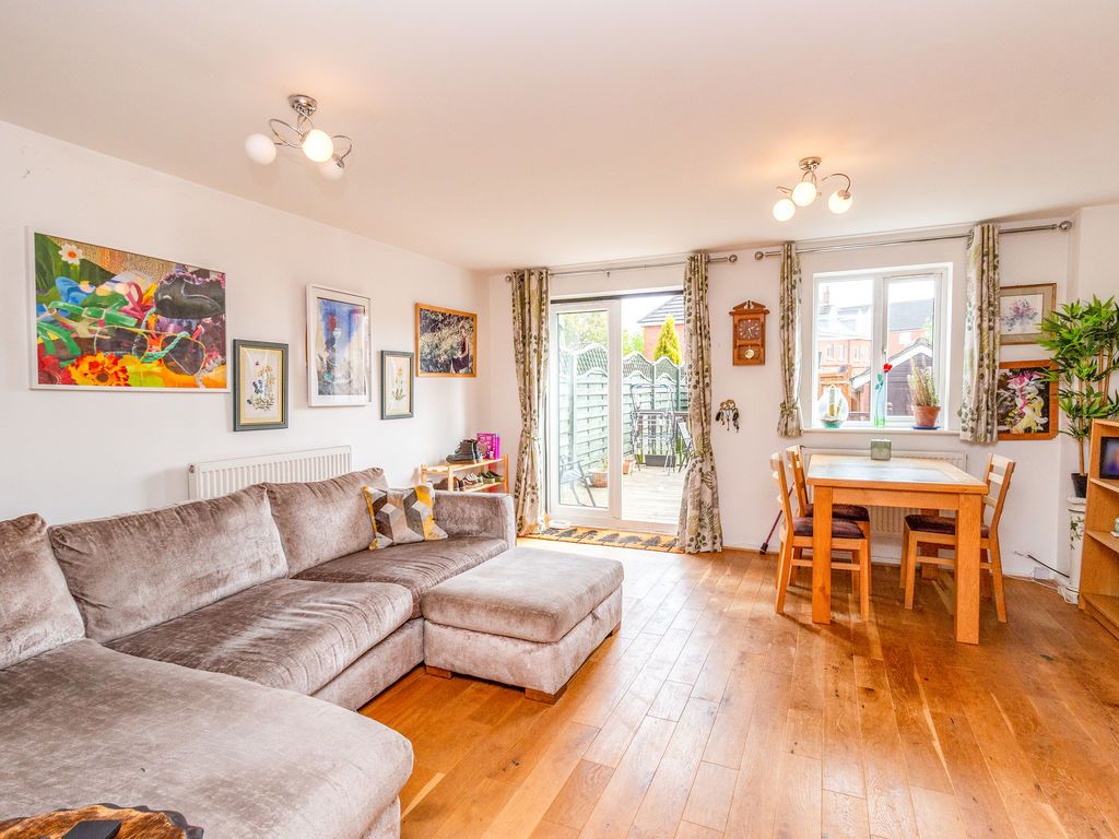 Property photo 3 of 9 Photo 3