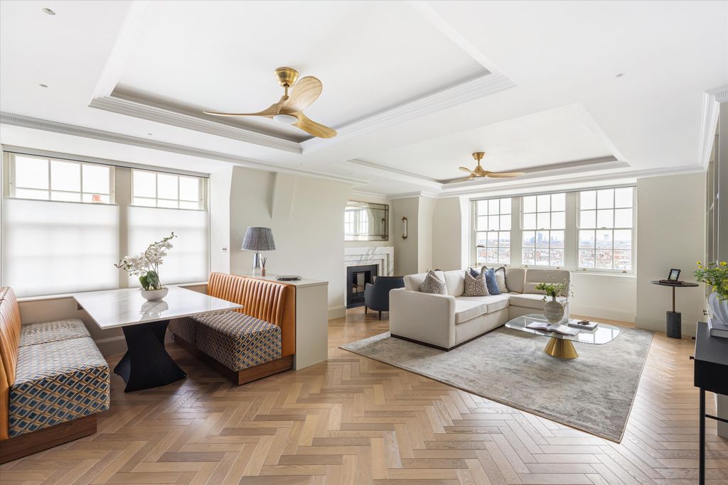 Property photo 2 of 18 Image