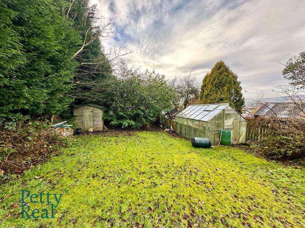 Property photo 2 of 19 1Fdd187F-Fd83-4783-9796-176A1693Bc7B.Jpeg