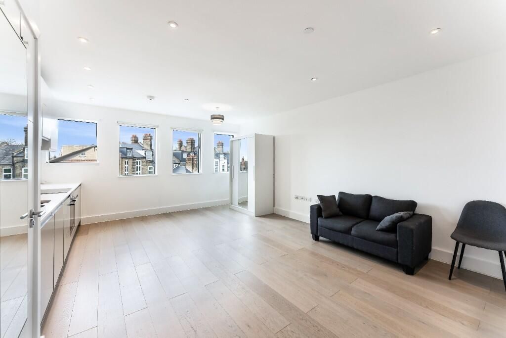 Property photo 1 of 7