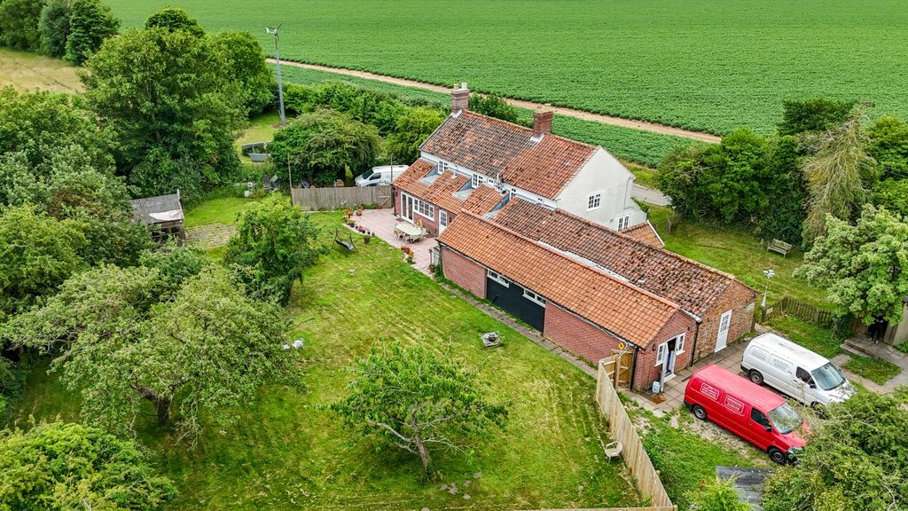 Property photo 3 of 45 4301094