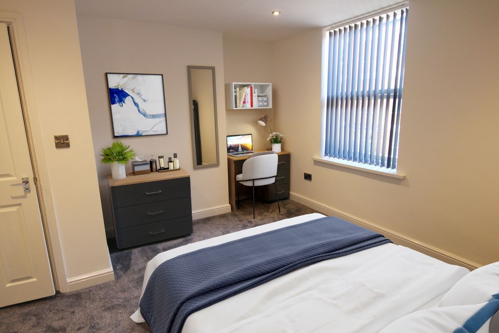 Property photo 2 of 7 Room 3 (2)