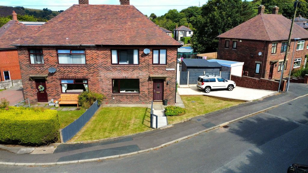 Property photo 1 of 32
